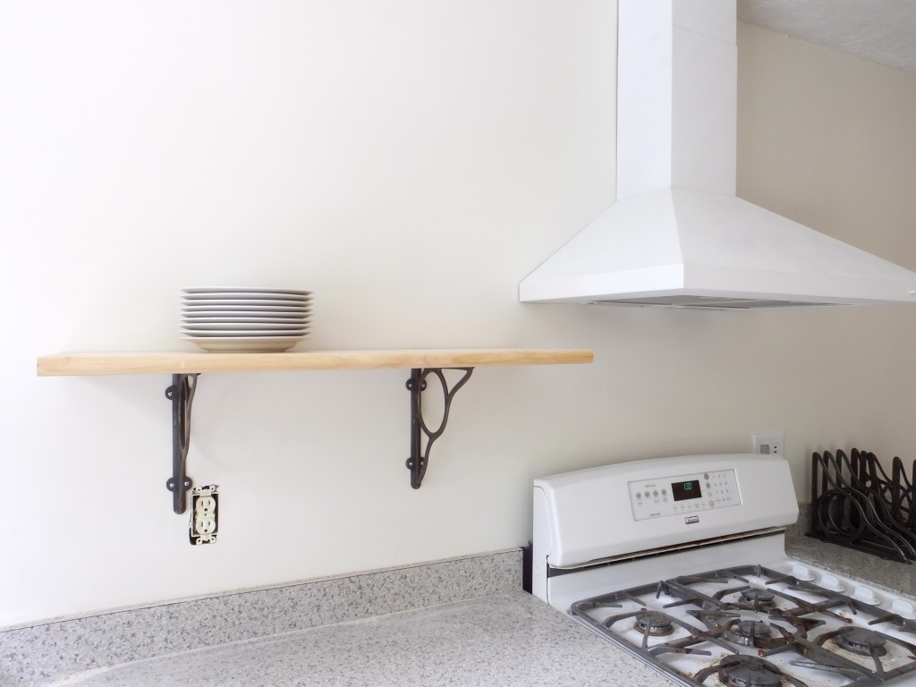 Kitchen open shelving brackets